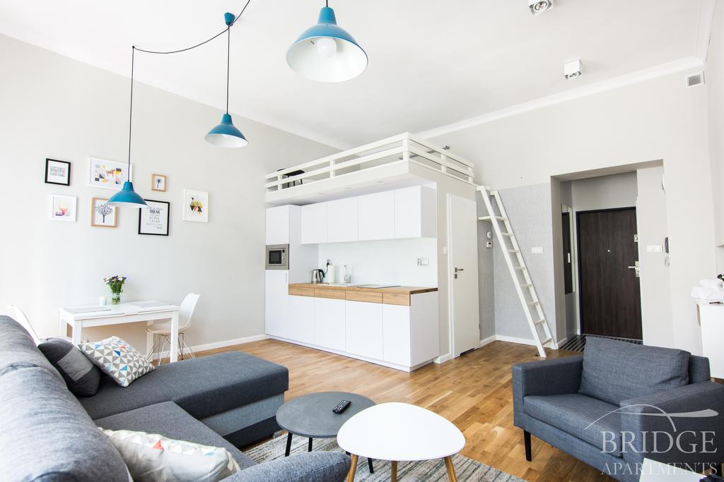 Bridge Apartment *
